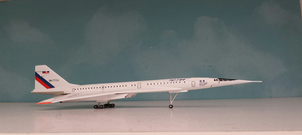 CA144 | Small World 1:200 | Tupolev Tu-144LL NASA RA-77114, Supersonic Flying Laboratory