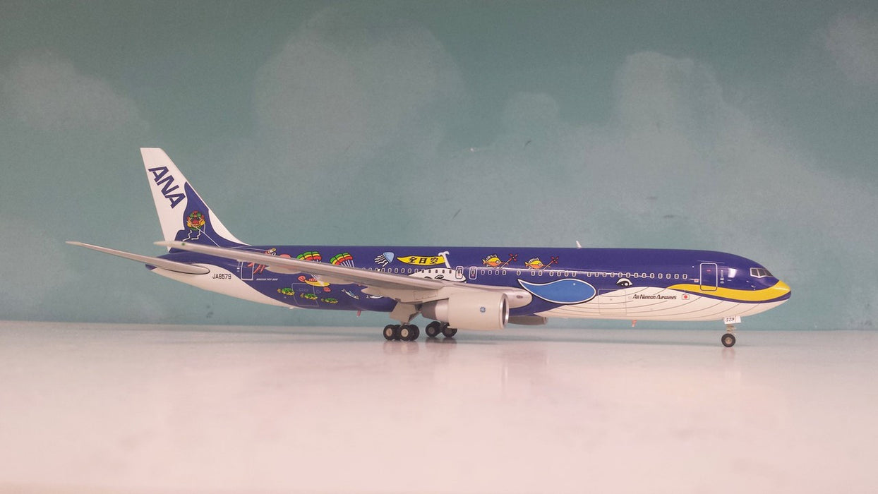 XX2821 | JC Wings 1:200 | Boeing 767-300 ANA 'Marine Jumbo' JA8579