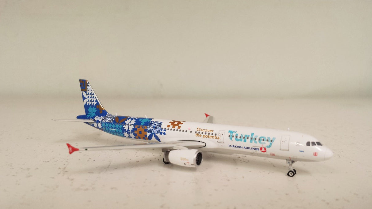 PH11241 | Phoenix 1:400 | Airbus A321 Turkish Airlines TC-JRG, 'Discover the potential'