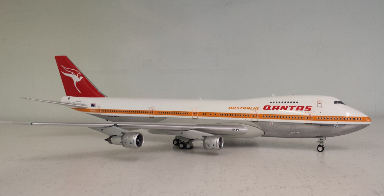 IF742QFA7421P | InFlight200 1:200 | Boeing 747-200 Qantas VH-EBA, 'First 747-200' (polished, with stand)