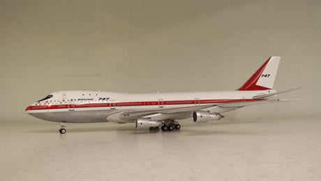 IF741RO001P | InFlight200 1:200 | Boeing 747-100 House Colours N7470, 'Roll Out' (polished, with stand)