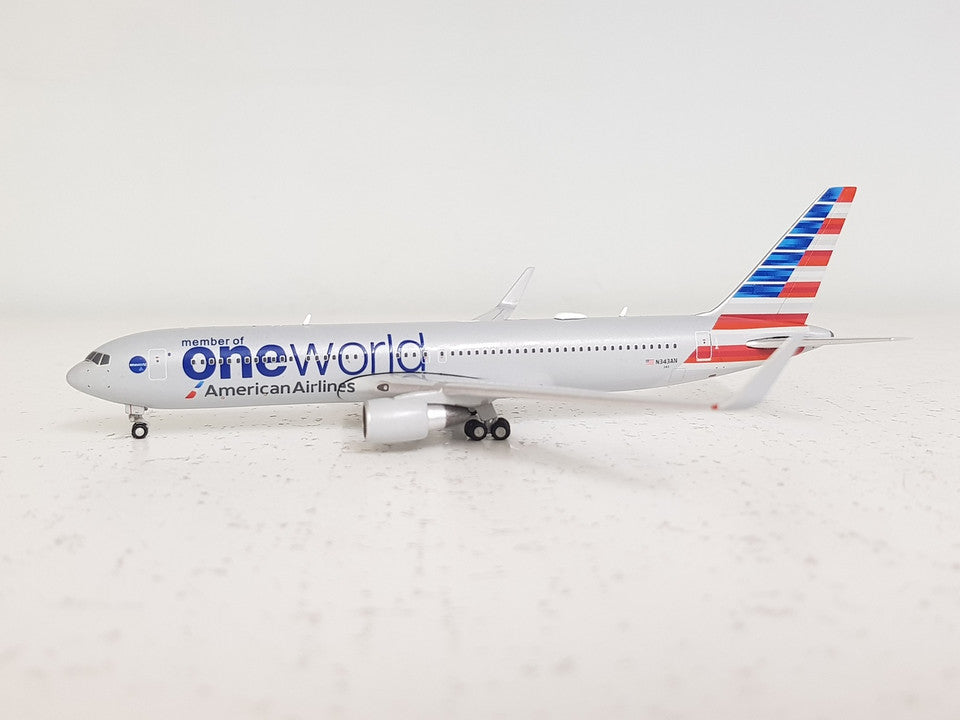 GJAAL1680 | Gemini Jets 1:400 1:400 | Boeing 767-300ER American Airlines N343AN (oneworld)