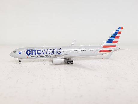 GJAAL1680 | Gemini Jets 1:400 1:400 | Boeing 767-300ER American Airlines N343AN (oneworld)