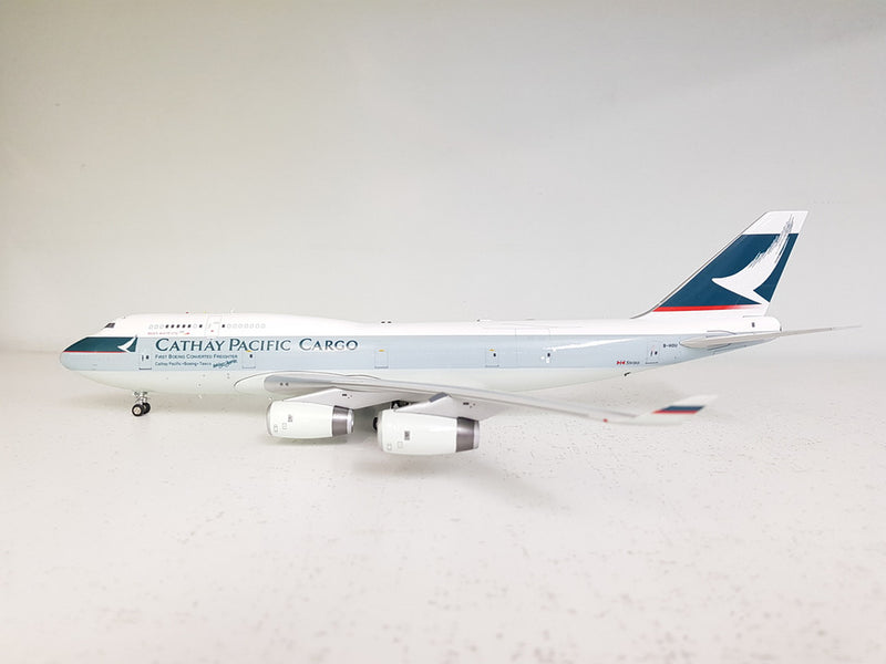 JF-747-4-017 | JFox Models 1:200 | Boeing 747-400 BCF Cathay Pacific Cargo B-HOU (with stand) [-]