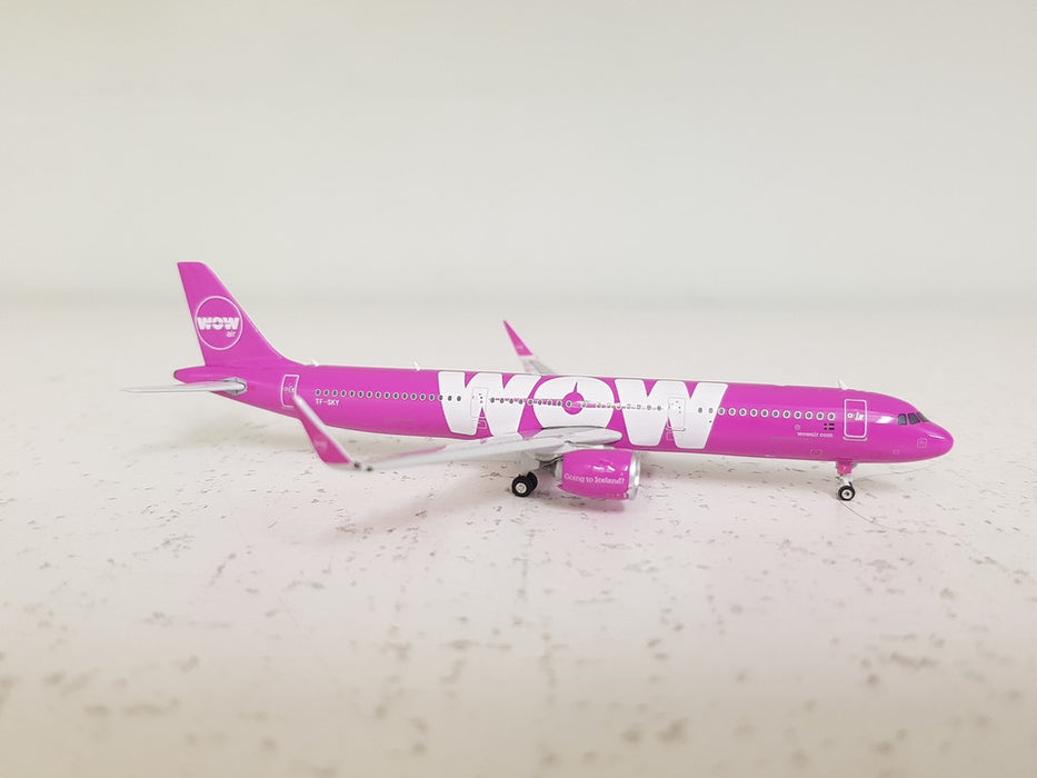 PH11415 | Phoenix 1:400 | Airbus A321neo WOW TF-SKY