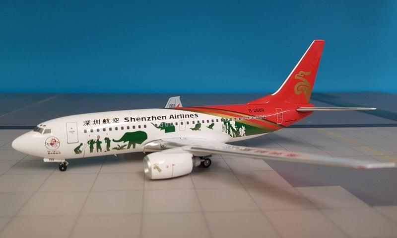 AV2737003 | Aviation 200 1:200 | Boeing 737-700 Shenzhen Airlines 'Elephant Scheme' B-2669 PRE-OWNED