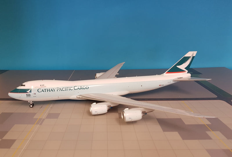 XX2803 | JC Wings 1:200 | Boeing 747-8F Cathay Pacific Cargo B-LJC, '100th' (with stand)