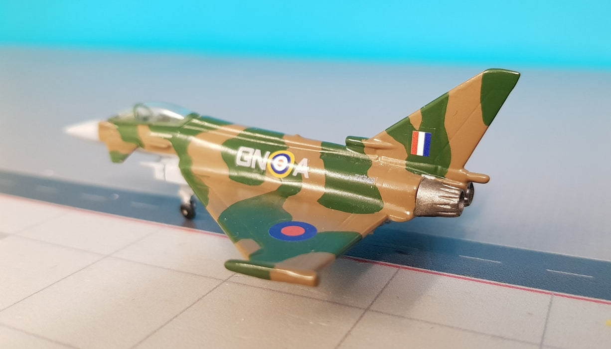 SC335 | Sky Classics 1:200 | Typhoon RAF ZK349, 29 Sqn., 'Hurriphoon'