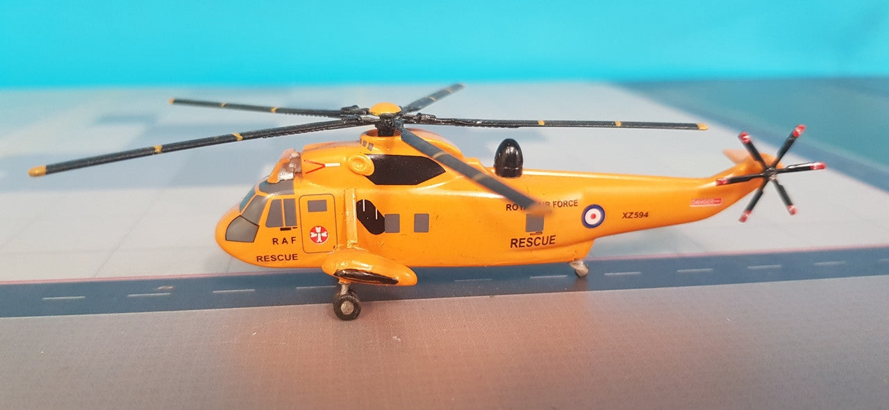 HL004 | Heli200 1:200 | Sea king Helicopter RAF Rescue XZ594