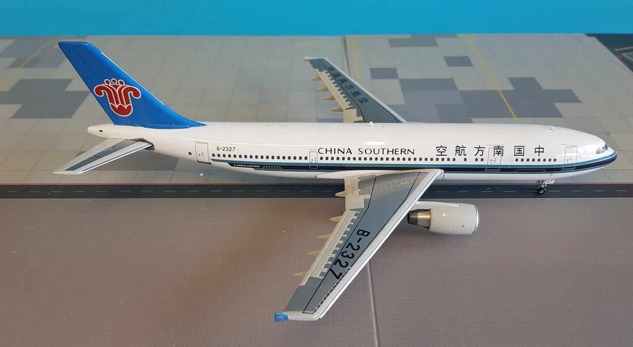 JC2066 | JC Wings 1:200 | Airbus A300-600 China Southern B-2327