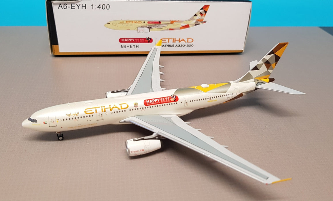 PMA6EYH | Panda Models 1:400 | Airbus A330-200 Etihad A6-EYH, 'Happy 11.11'