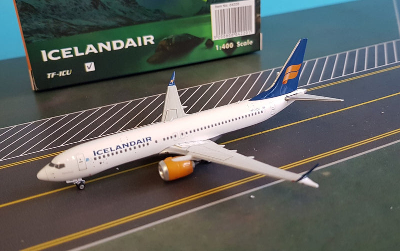 PH04220 | Phoenix 1:400 | Boeing 737 MAX 8 Icelandair TF-ICU