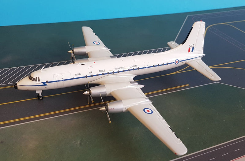 FC2BRIT004 | 1st Choice 1:200 | Bristol Britannia RAF Transport Command XM519, 'Capella'**PRE OWNED**