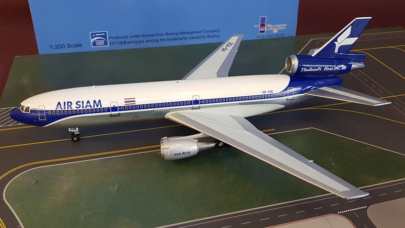 IFDC100316P | InFlight200 1:200 | DC-10-30 Air Siam HS-VGE, 'Thailand's First DC-10' (polished, with stand)