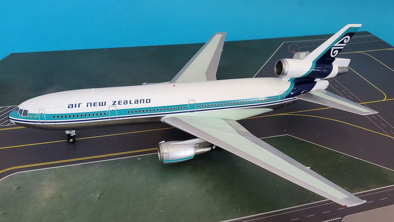 IF10NZ0519P | InFlight200 1:200 | DC-10-30 Air New Zealand ZK-NZQ polished