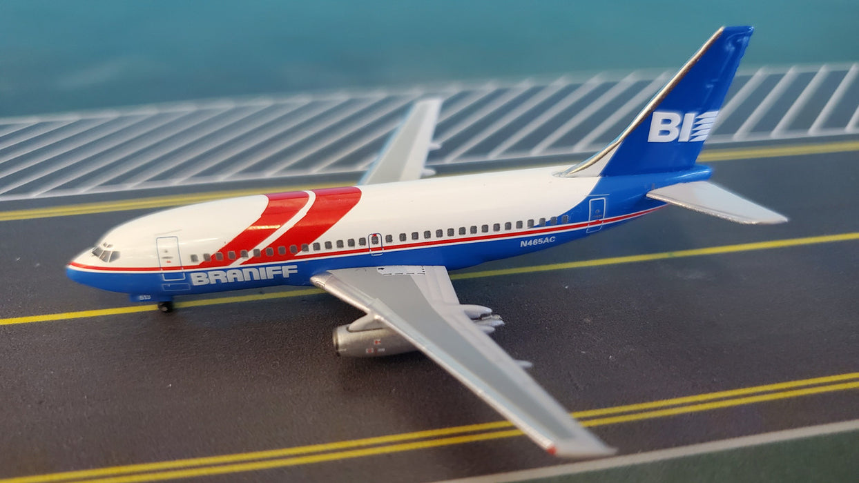 AC419625 | Aero Classics 1:400 | Boeing 737-200 Braniff N465AC