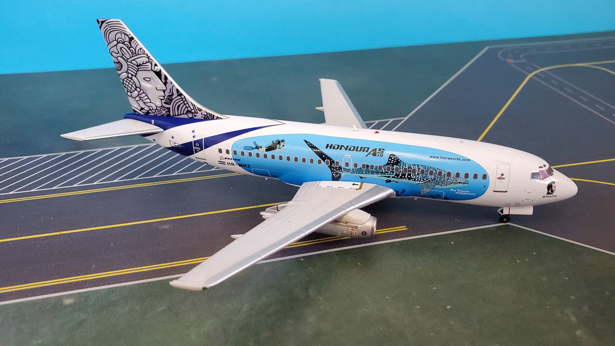 EA732MRZ | InFlight200 1:200 | Boeing 737-200 Honduras Air HR-MRZ (with stand) **PRE-OWNED**