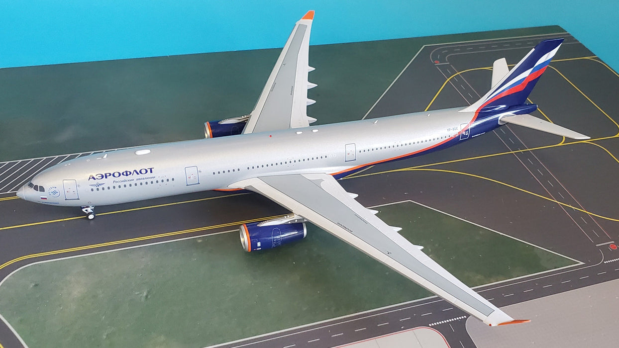 IF333SU0719 | InFlight200 1:200 | Airbus A330-300 Aeroflot VP-BDE (with stand)