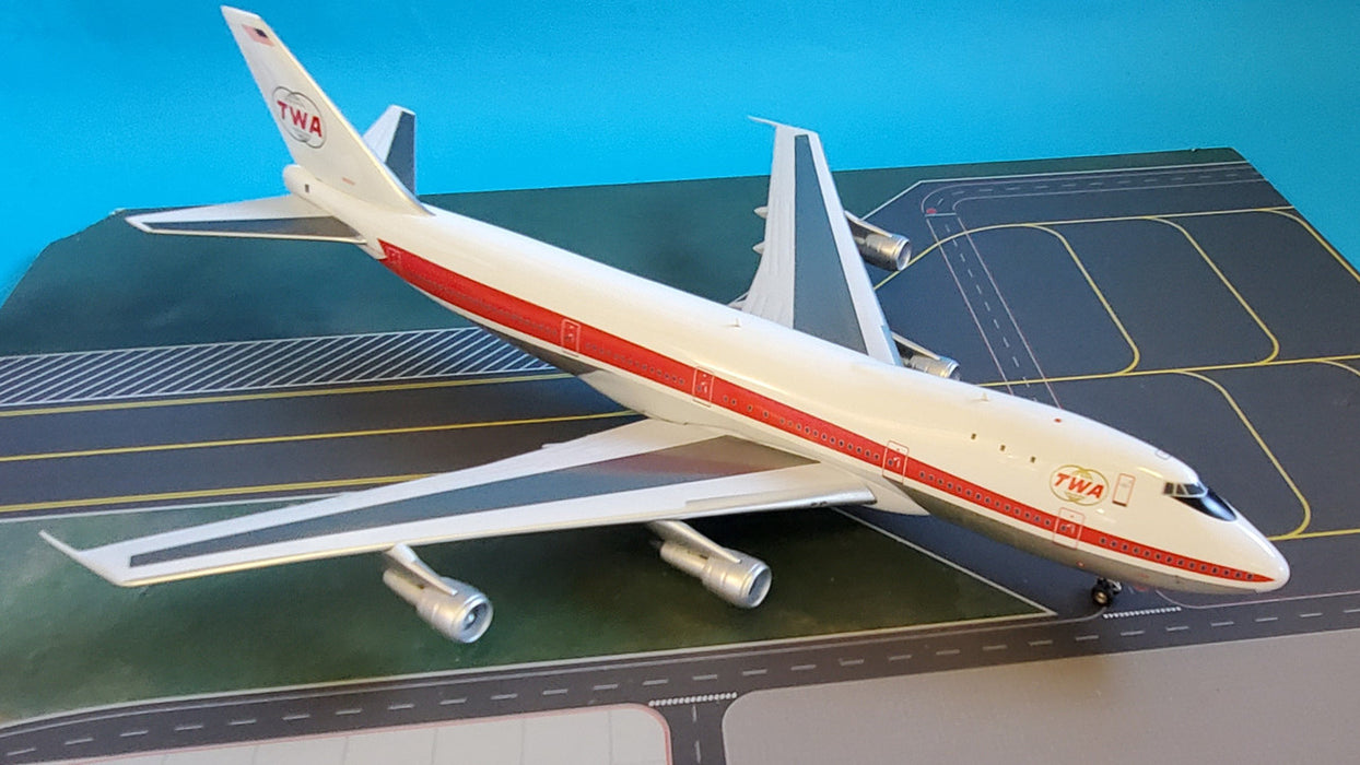 IF741017 | InFlight200 1:200 | Boeing 747-100 TWA N93114, 'Twin Globe' **PRE-OWNED**