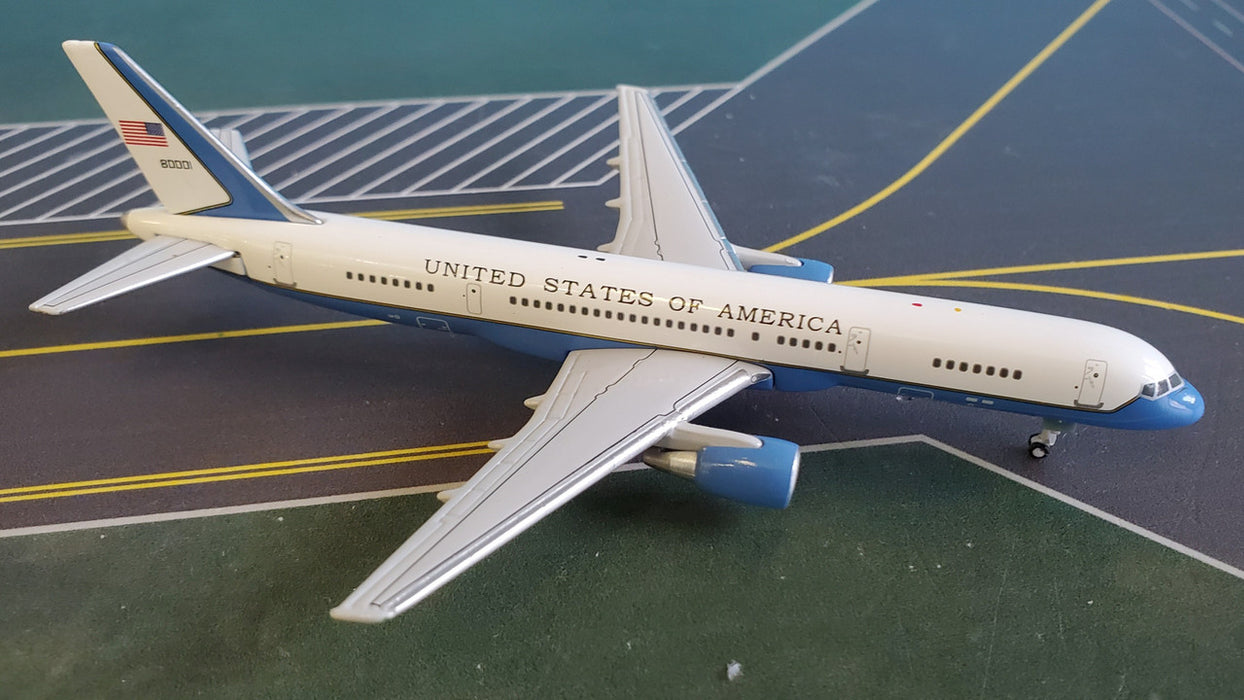 GJAFO254 | Gemini Jets 1:400 1:400 | Boeing 757-200 VC-32A USAF United States of America 98-0001