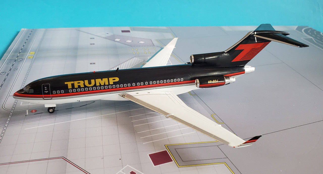 B-721-T02 | Blue Box 1:200 | Boeing 727-100 Trump  VP-BDJ (with stand)