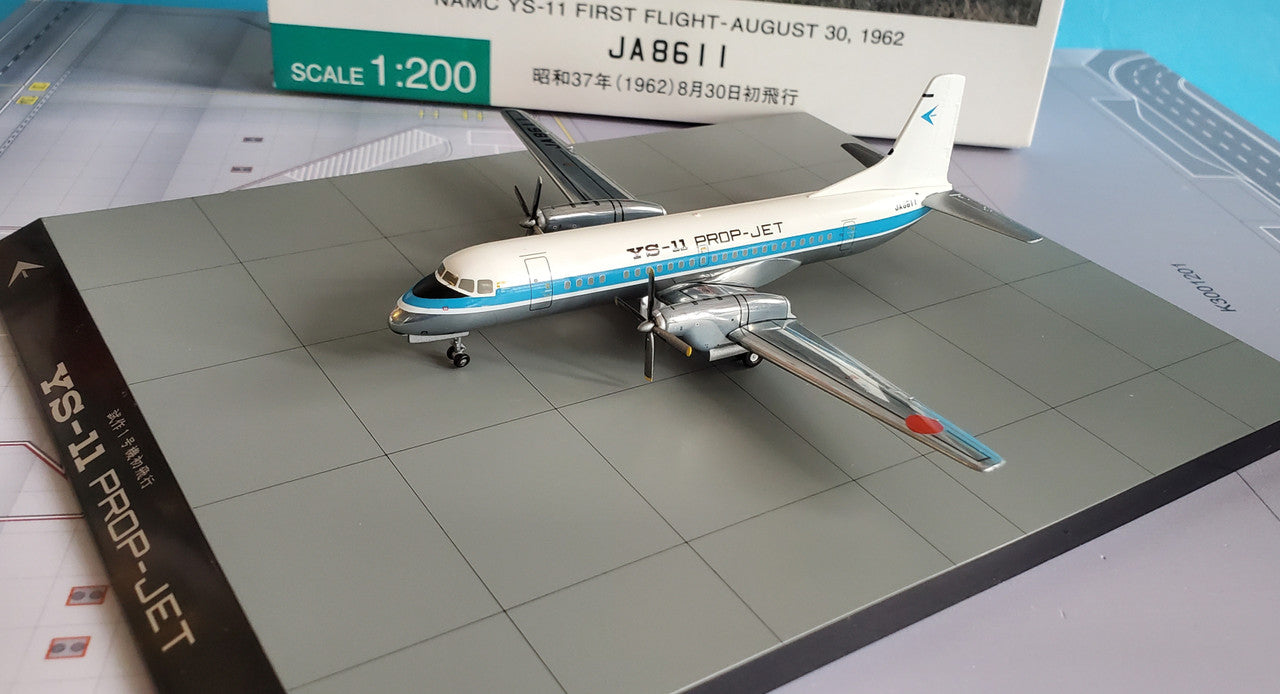 YS21155 | Hogan Die-cast 1:200 | NAMC YS-11 Prototype House 'Prop-Jet' Colours JA8611 **PRE-OWNED**