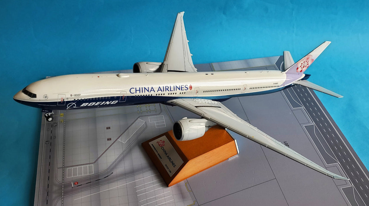 LH2008 | JC Wings 1:200 | Boeing 777-300ER China Airlines B-18007, 'Dreamliner Scheme' (with stand)