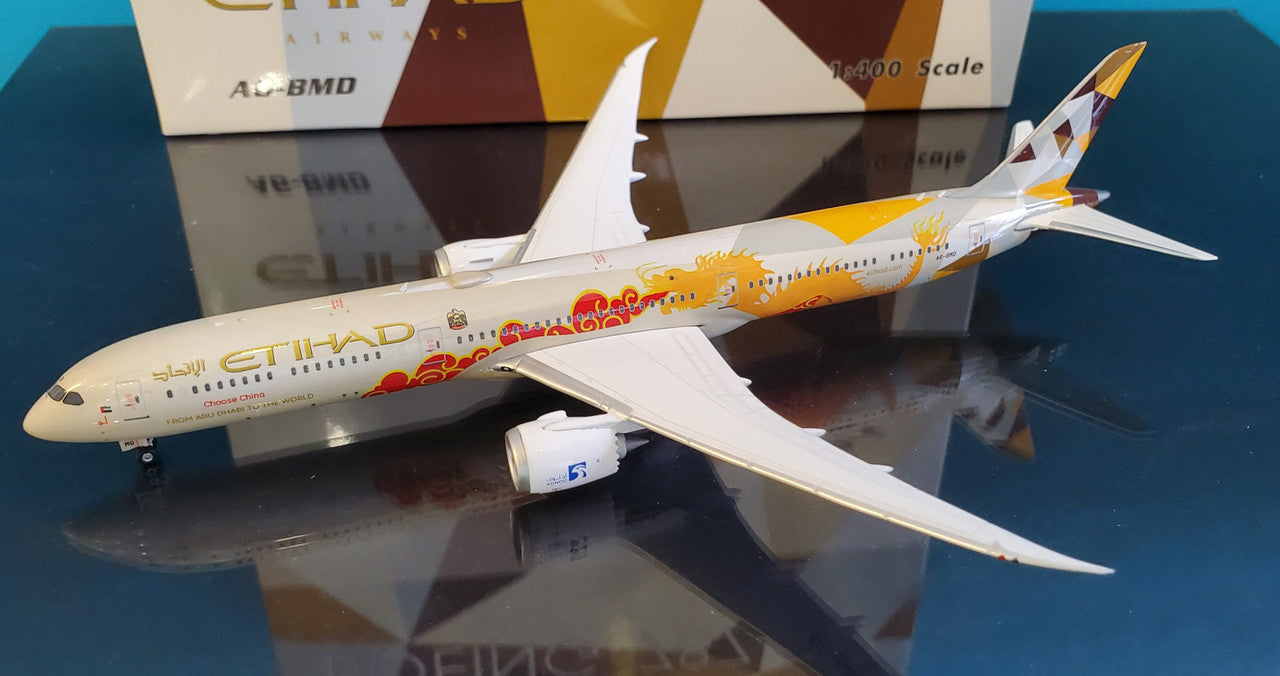 PH04326 | Phoenix 1:400 | Boeing 787-10 Etihad A6-BMO Choose China