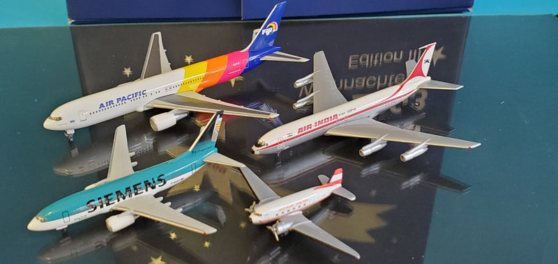 510660 | Herpa Wings 1:500 | Herpa 2003 advent calender consisting of four models **PRE OWNED**