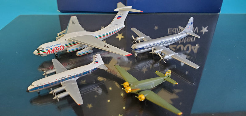 514071 | Herpa Wings 1:500 | Herpa 2004 advent calendar consisting of four models **PRE OWNED**