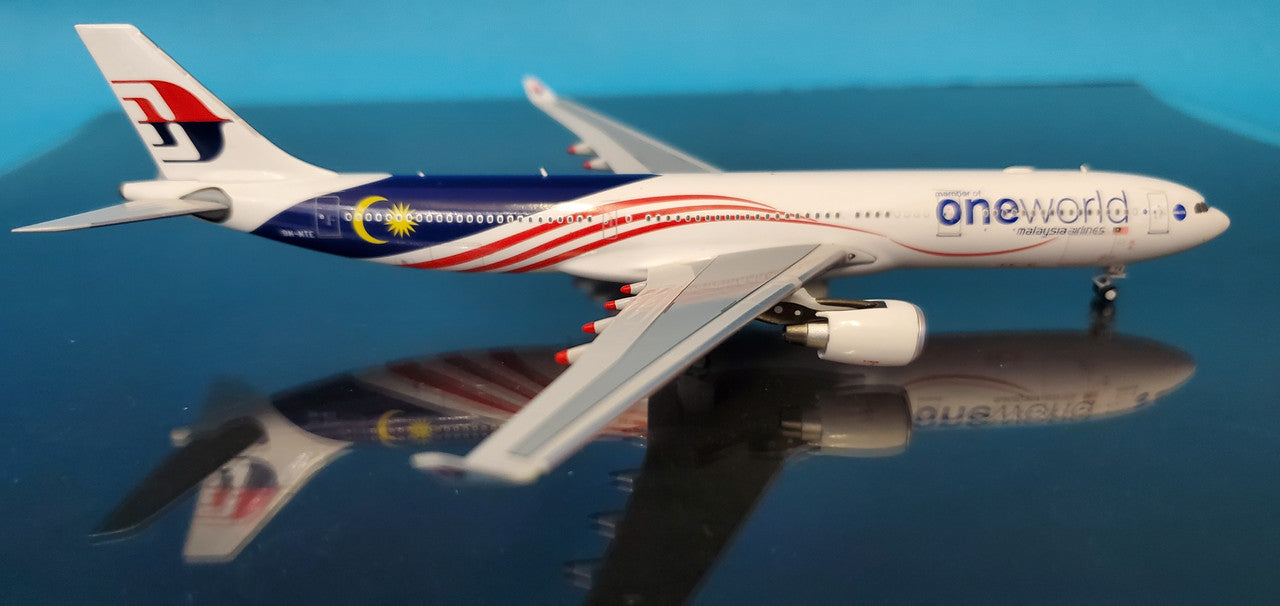 NG62016 | NG Models 1:400 | Airbus A330-300 Malaysia Negaraku One World 9M-MTE