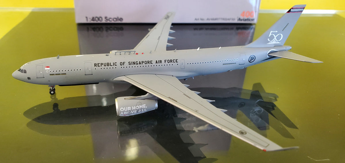 AM4MRTTRSAF50 | Aviation 400 1:400 | Airbus A330-243MRTT Singapore Air Force 761 (with stand)