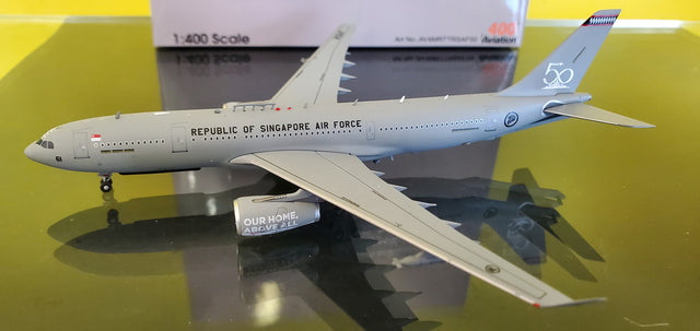 AM4MRTTRSAF50 | Aviation 400 1:400 | Airbus A330-243MRTT Singapore Air Force 761 (with stand)