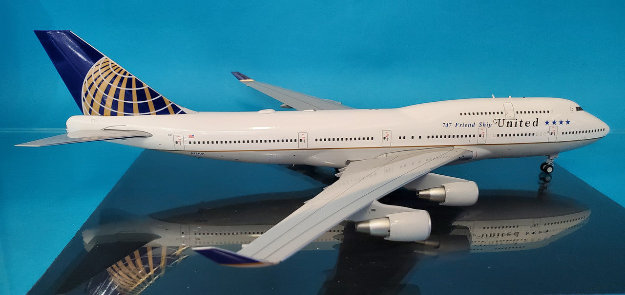 XX2203 | JC Wings 1:200 | Boeing 747-400 United N118UA, 'Final Flight Colours' ( with stand)