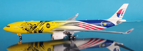 PH04361 | Phoenix 1:400 | Airbus A330-300 Malaysia Airlines 9M-MTG