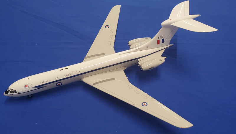 JC2083 | JC Wings 1:200 | VC-10 RAF Royal Air Force XR807 **PRE-OWNED**
