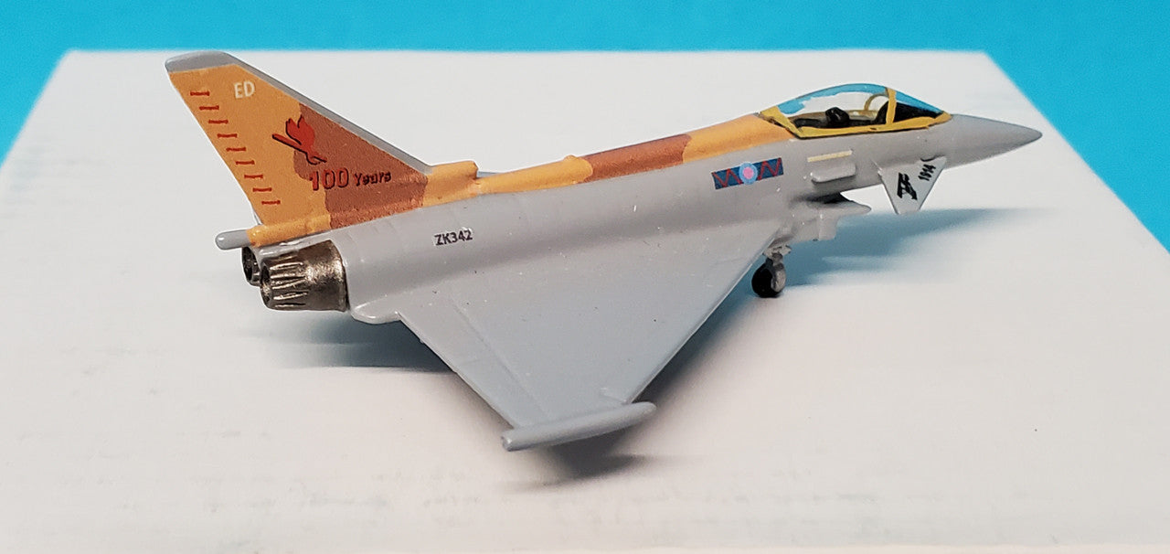 SC333 | Sky Classics 1:200 | Typhoon RAF ZK342, 6 Sqn., 100 Anniversary