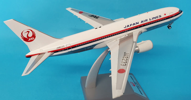 JF-767-2-001P | JFox Models 1:200 | Boeing 767-246 JAL JA8233 (with stand)