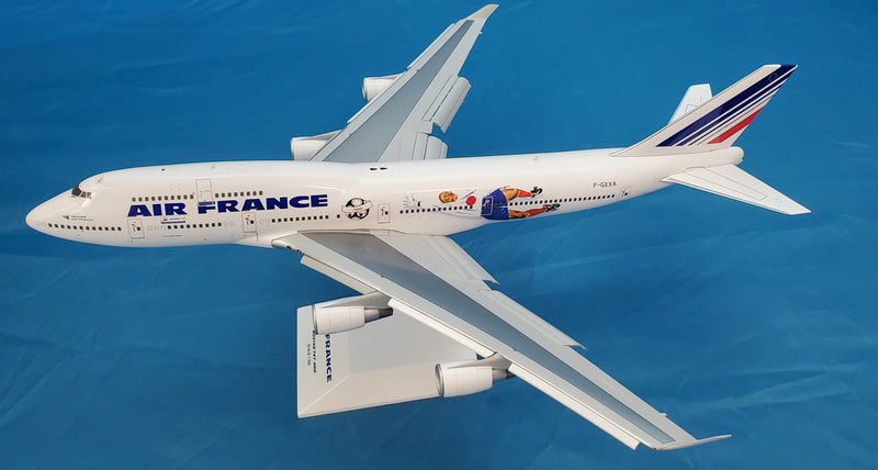 XX2193A | JC Wings 1:200 | Boeing 747-400 Air France F-GEXA, 'World Cup 98' (flaps down, with stand)