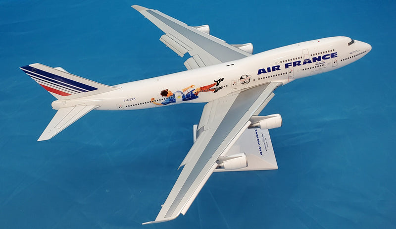 XX2193A | JC Wings 1:200 | Boeing 747-400 Air France F-GEXA, 'World Cup 98' (flaps down, with stand)