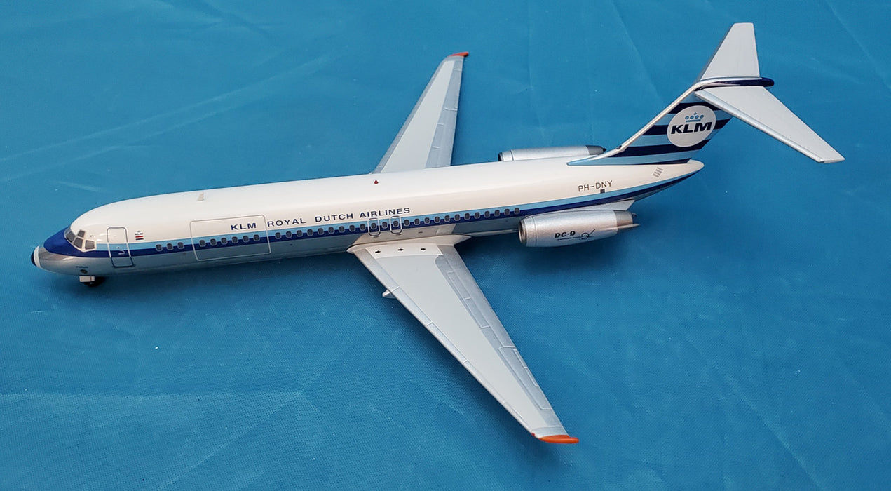 IF9320614P | InFlight200 1:200 | Douglas DC-9-30 KLM PH-DNY (striped tail)