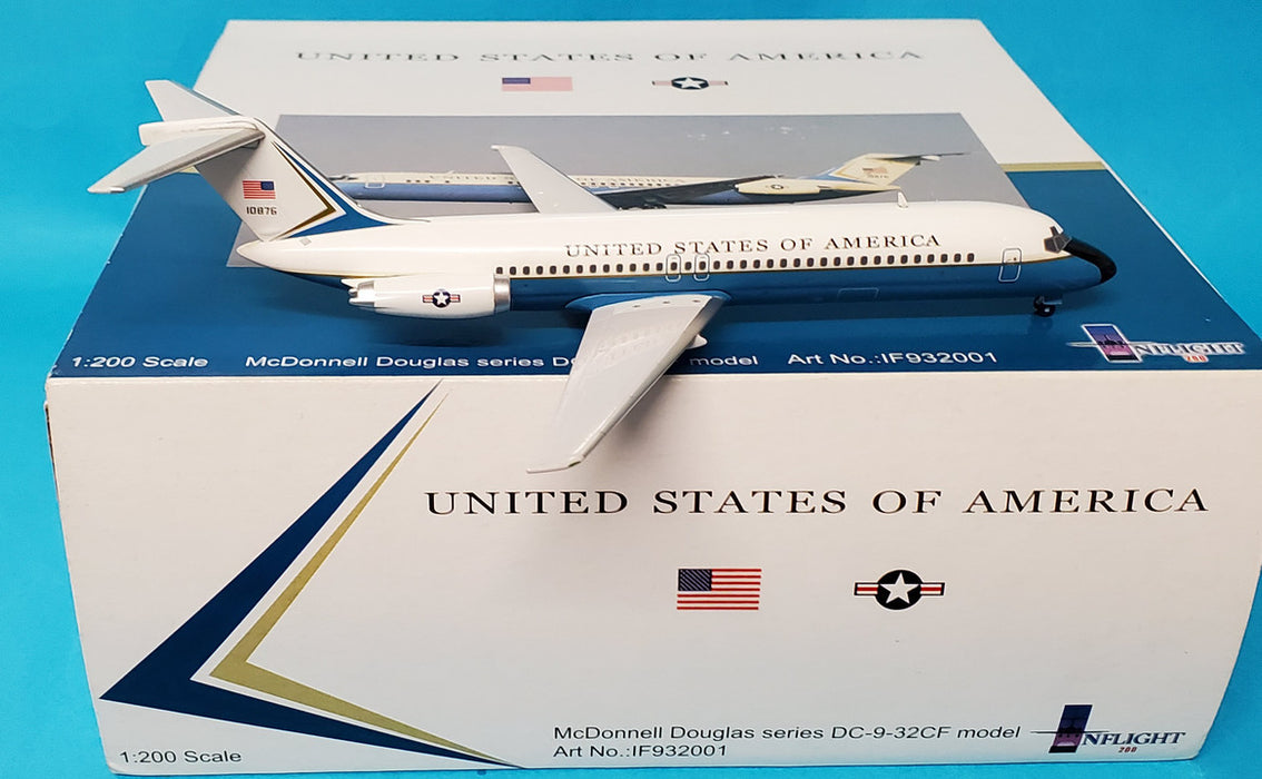 IF932001 | InFlight200 1:200 | C-9A Nightingale (DC-9) US Air Force One 71-0876