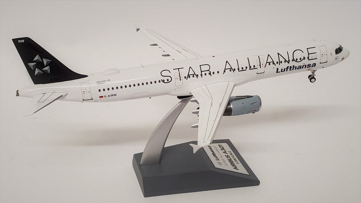 JF-A321-020 | JFox Models 1:200 | Airbus A321 Lufthansa D-AIWR, 'Star Alliance' (with stand)