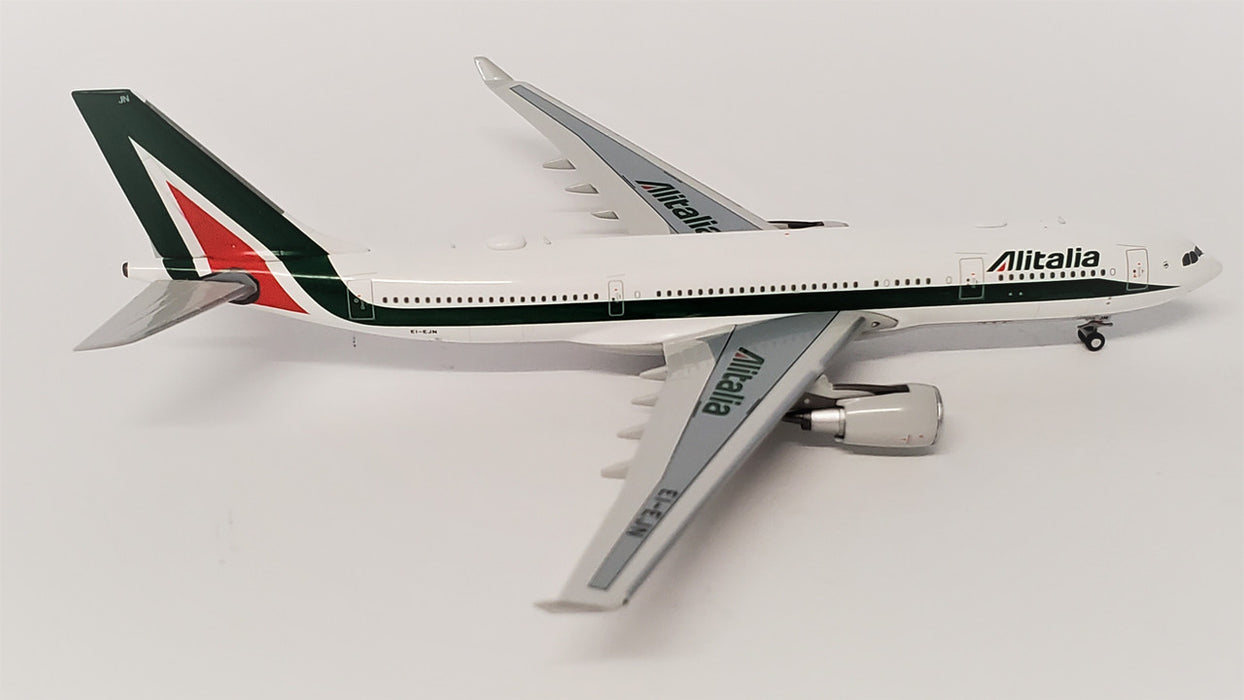 NG61036 | NG Models 1:400 | Airbus A330-200 Alitalia (ITA Airways) EI-EJN