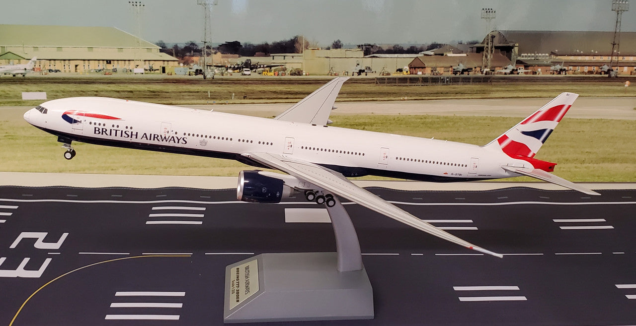ARDBA23 | ARD Models 1:200 | Boeing 777-300 British Airways G-STBI 'Team UK Fly BA' (with stand)
