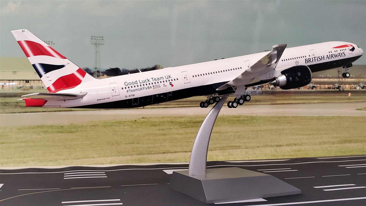 ARDBA23 | ARD Models 1:200 | Boeing 777-300 British Airways G-STBI 'Team UK Fly BA' (with stand)