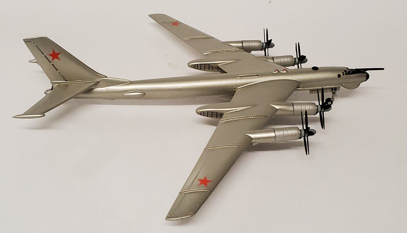 CBU20 | Western Models UK 1:200 | Tupolev Tu-95 Bear Soviet Air Force '39'