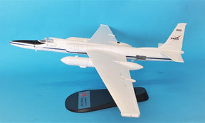 HA6905 | Hobby Master Military 1:72 | Lockheed ER-2(U2) Dragon Lady NASA 809 'High Altitude Research Aircraft'