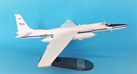 HA6905 | Hobby Master Military 1:72 | Lockheed ER-2(U2) Dragon Lady NASA 809 'High Altitude Research Aircraft'