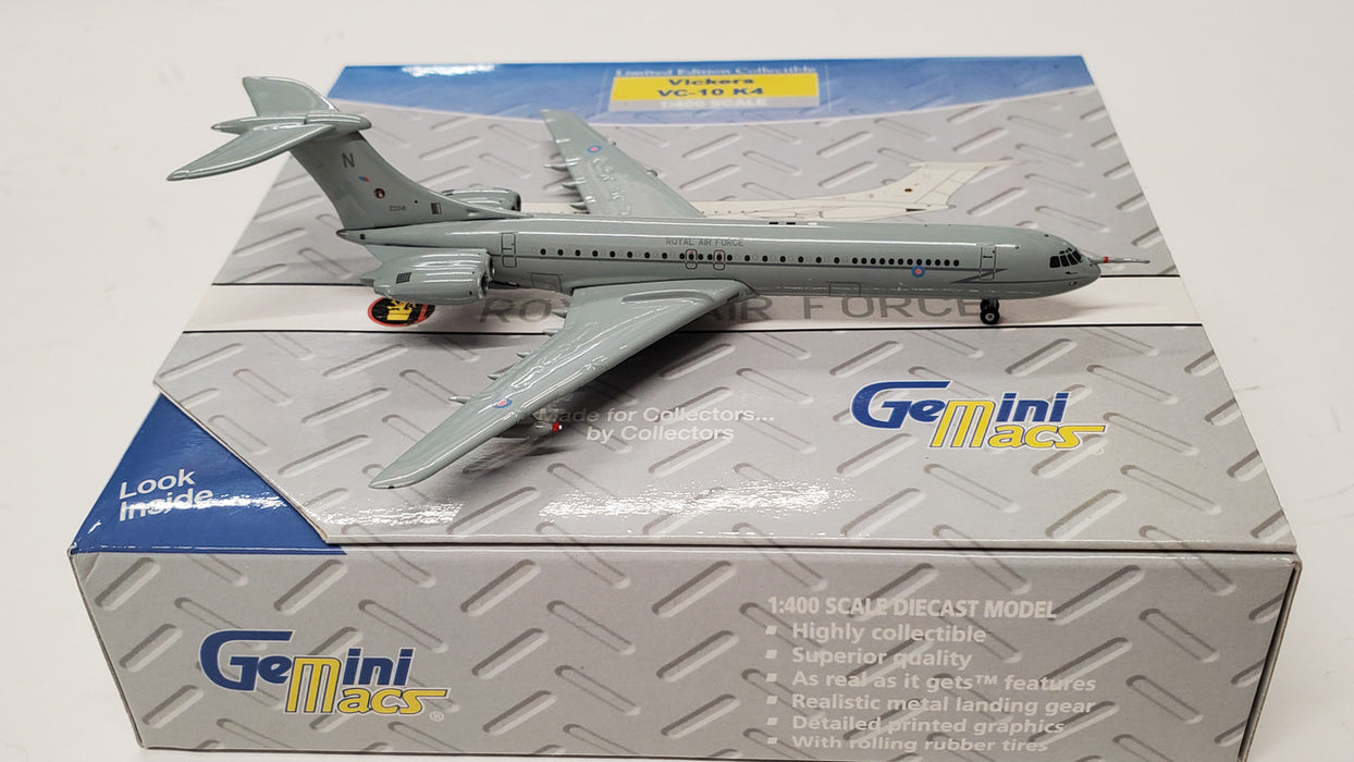 GMRAF034 | Gemini Jets 1:400 1:400 | Vickers Super VC-10 RAF Royal Air Force 'Hemp' ZD241